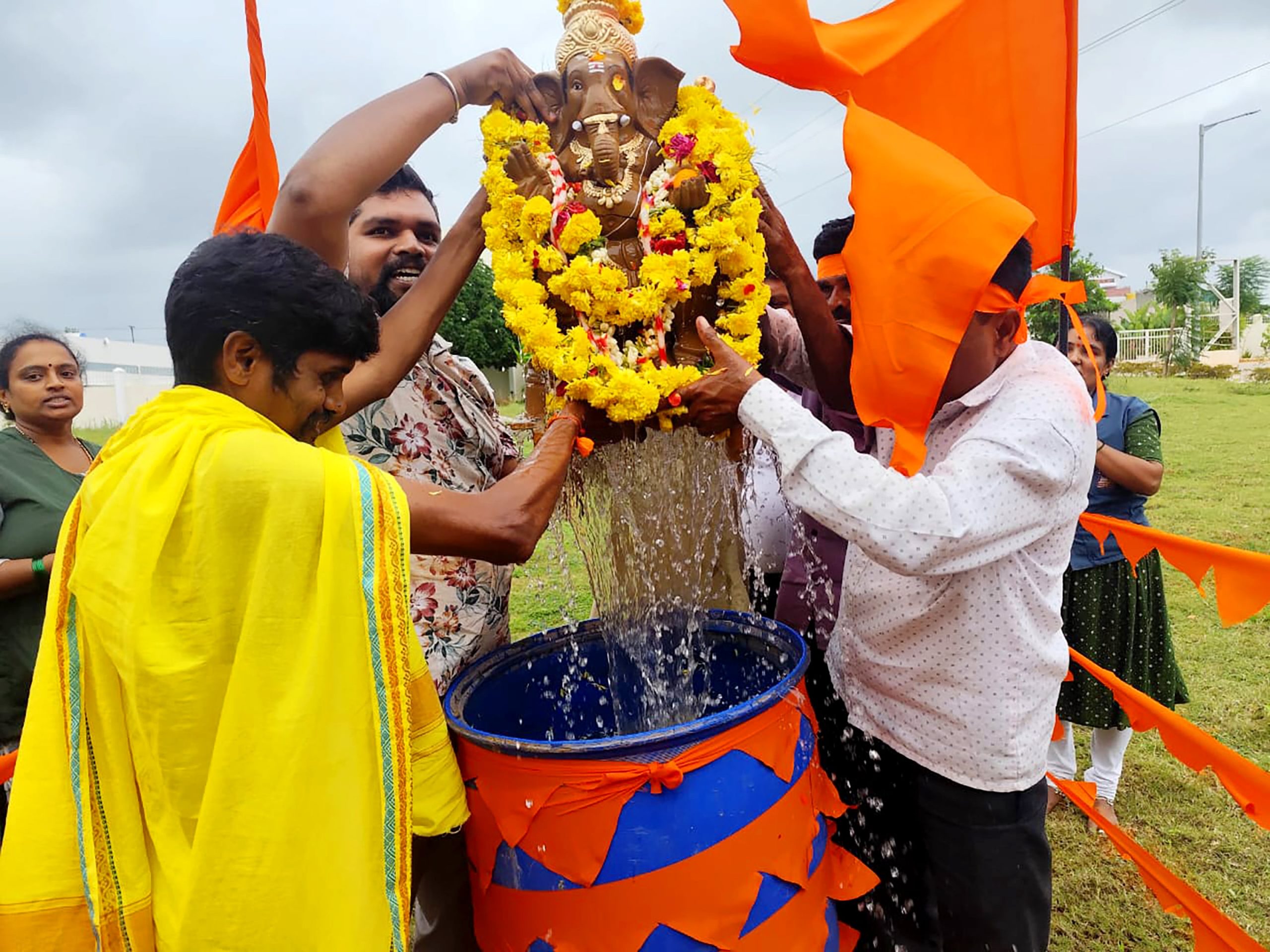 Gauri-Ganesh festival and National Sports Day celebration in RVK – Vijayanagar (4)