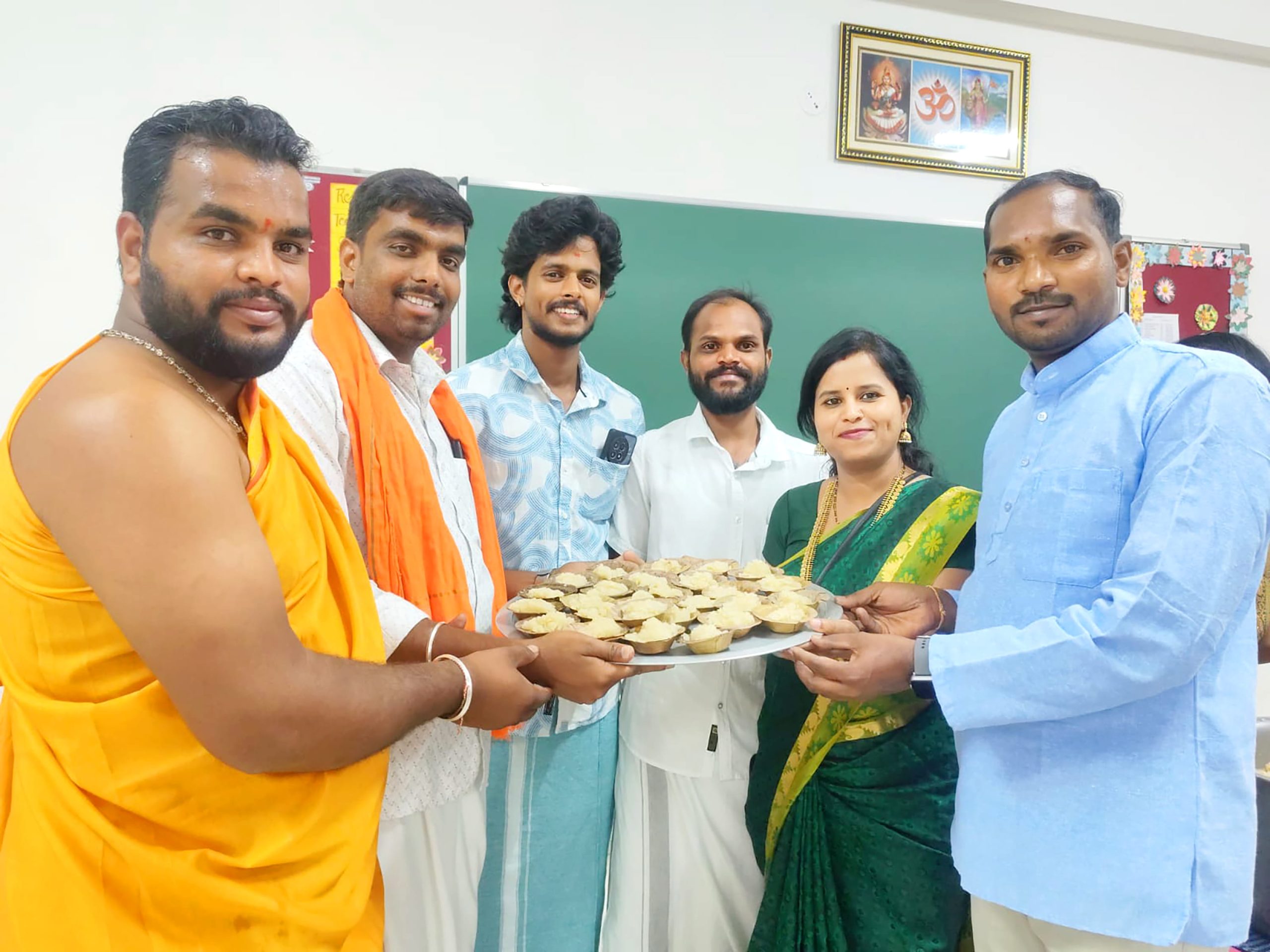 Sri Satyanarayana Puja in RVK - Vijayanagar at 12.52.30 PM (2)