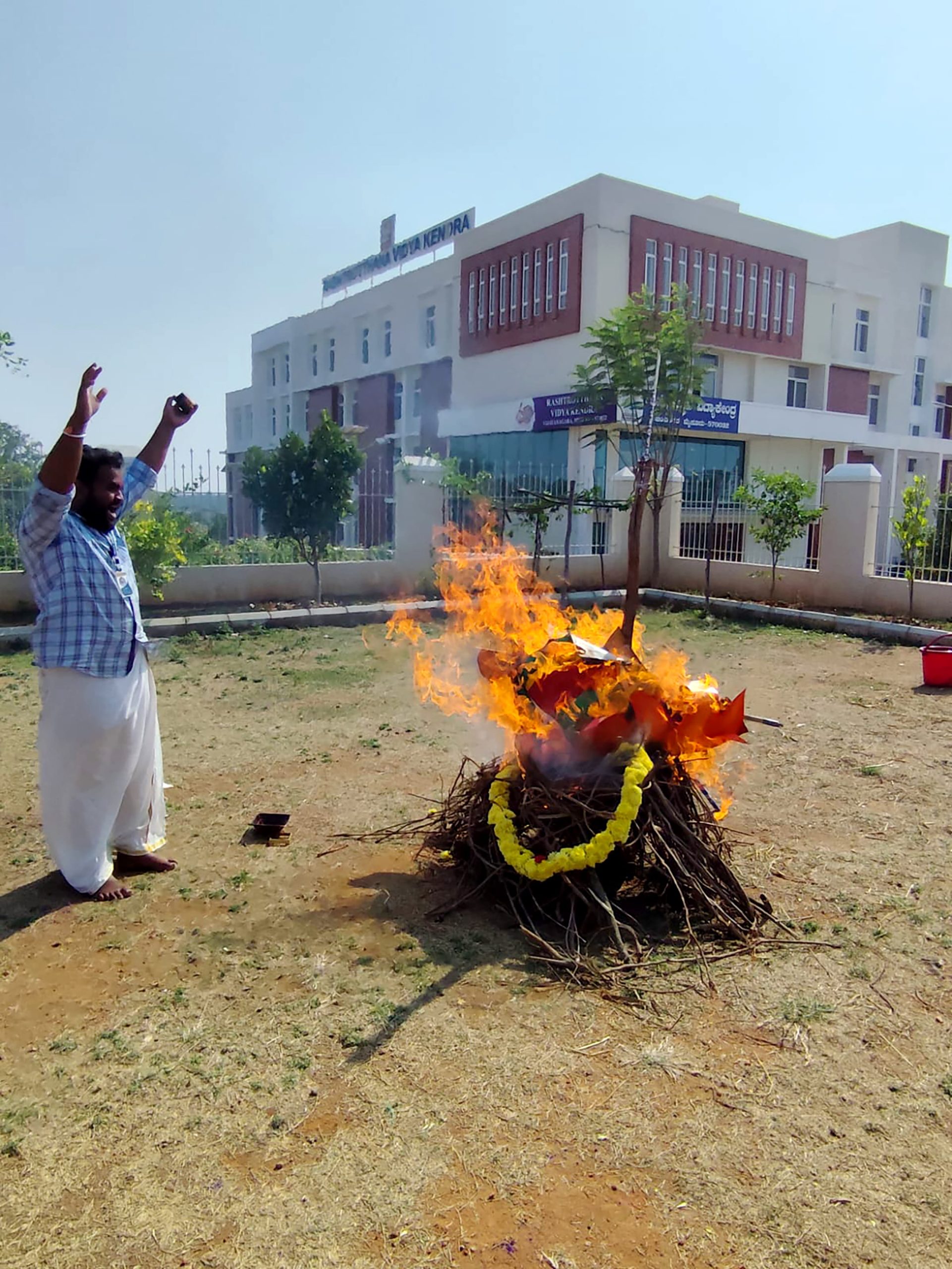 Vijayanagar Celebrated Holi Festival at 7.45.28 PM (1)