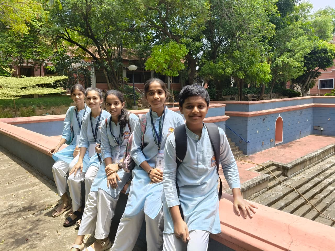 RSS Chief Mohan Bhagwat, Suttur Swamiji Witness Vande Mataram Performance by RVK – Vijayanagar & RVK - Srinagar Students (2)