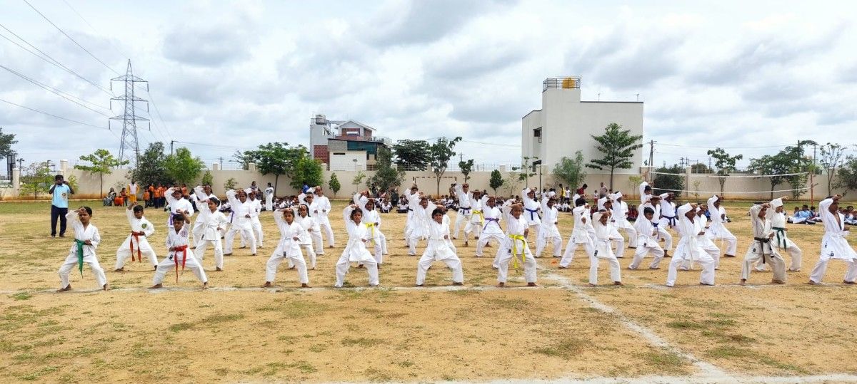RVK - Vijayanagar Celebrates 80th Independence Day with Displays of Discipline and Talent (14)