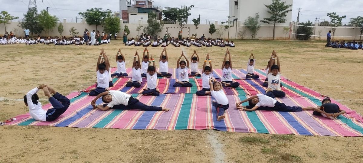 RVK - Vijayanagar Celebrates 80th Independence Day with Displays of Discipline and Talent (16)