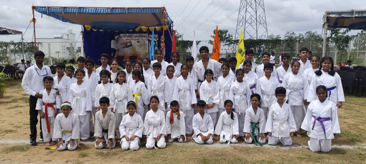 RVK - Vijayanagar Celebrates 80th Independence Day with Displays of Discipline and Talent (2)