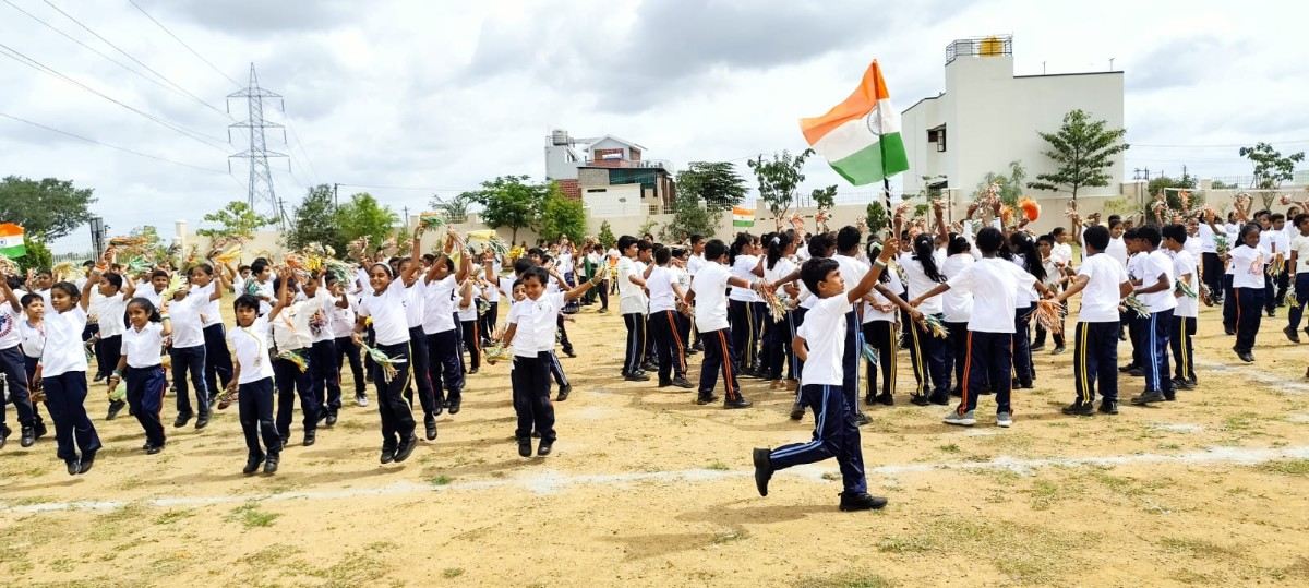 RVK - Vijayanagar Celebrates 80th Independence Day with Displays of Discipline and Talent (24)
