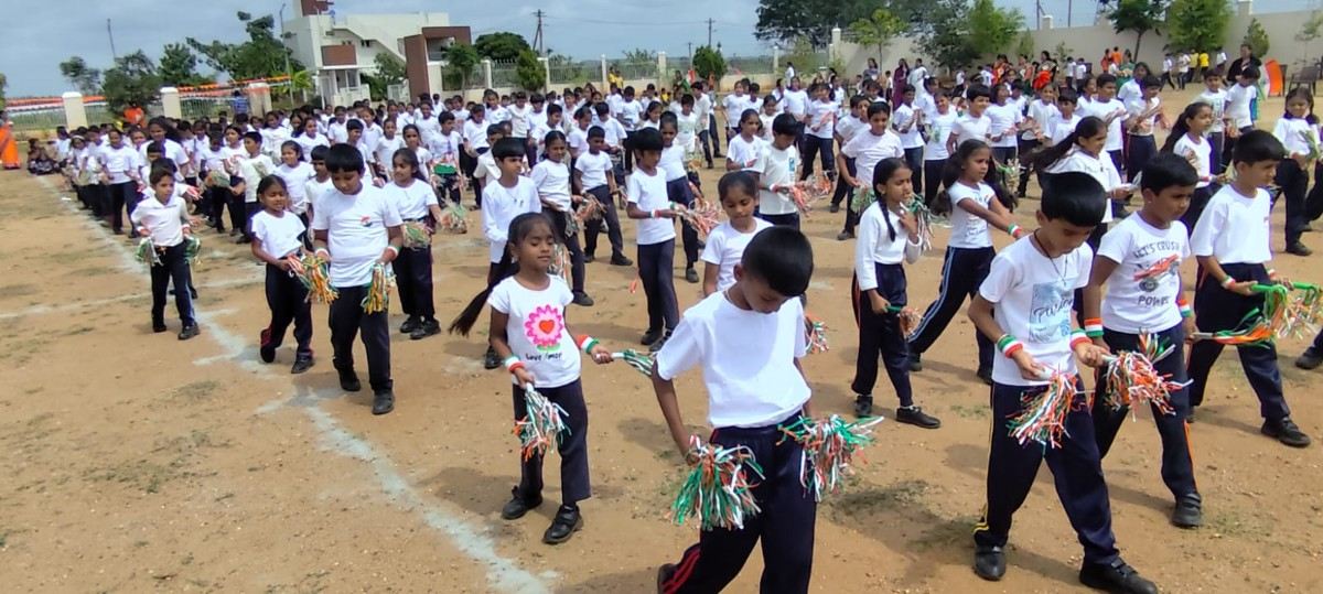 RVK - Vijayanagar Celebrates 80th Independence Day with Displays of Discipline and Talent (25)