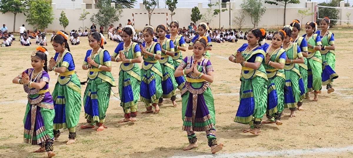 RVK - Vijayanagar Celebrates 80th Independence Day with Displays of Discipline and Talent (29)