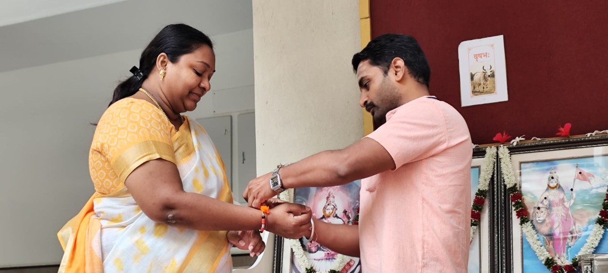 Students Celebrate Raksha Bandhan at RVK - Vijayanagar (1)