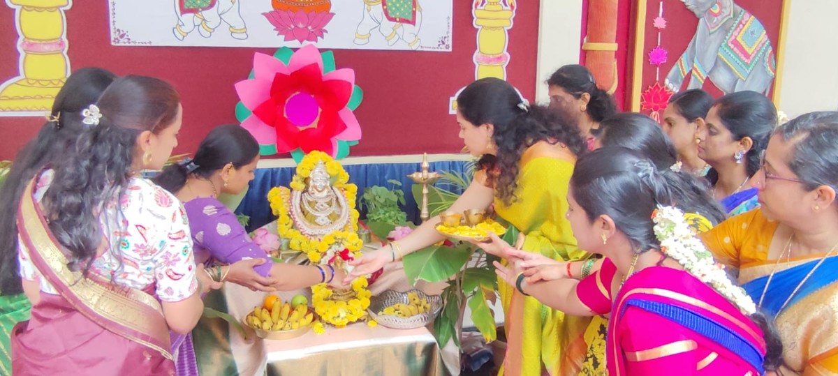 Varamahalakshmi Vrat Celebrated at RVK - Vijayanagar (11)