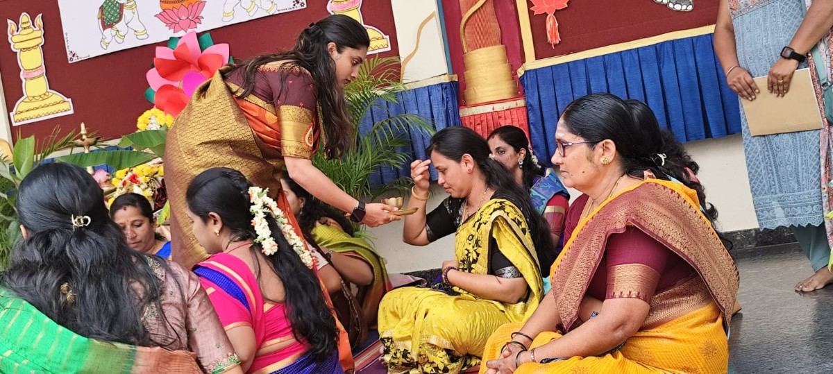 Varamahalakshmi Vrat Celebrated at RVK - Vijayanagar (13)