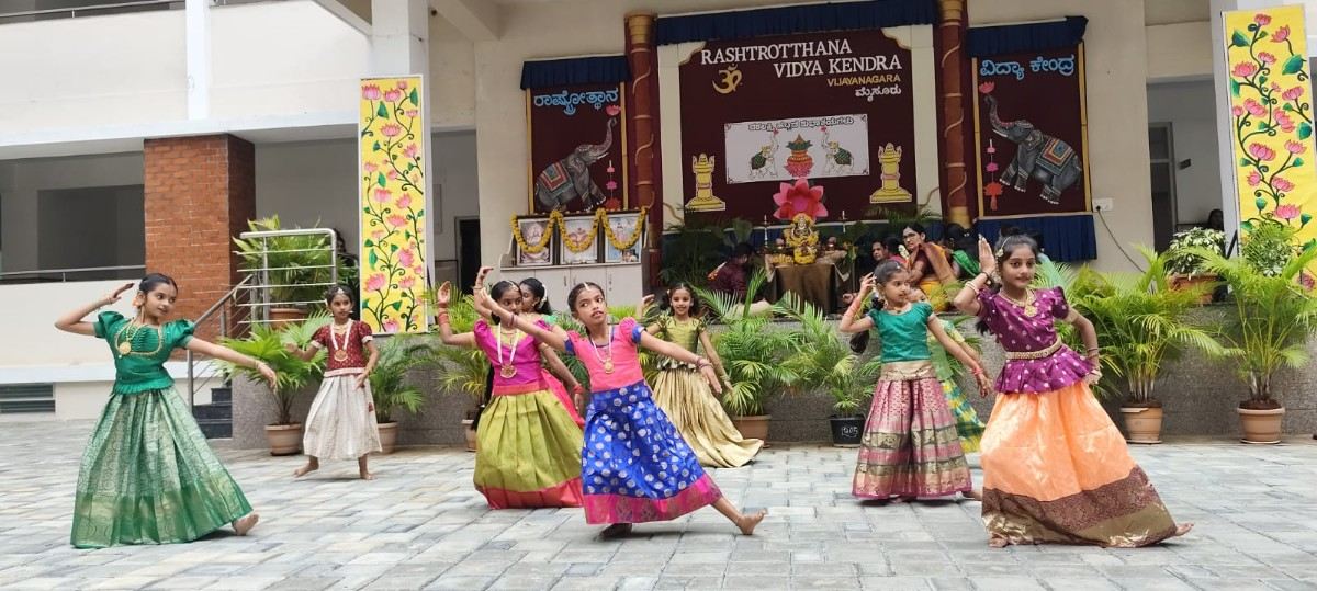 Varamahalakshmi Vrat Celebrated at RVK - Vijayanagar (3)
