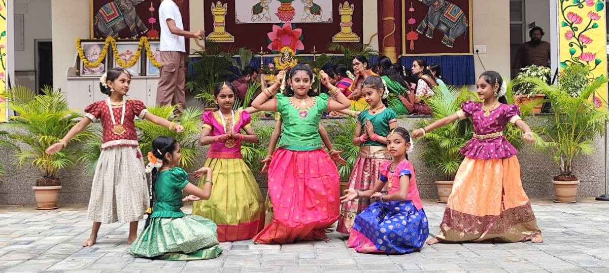 Varamahalakshmi Vrat Celebrated at RVK - Vijayanagar (6)