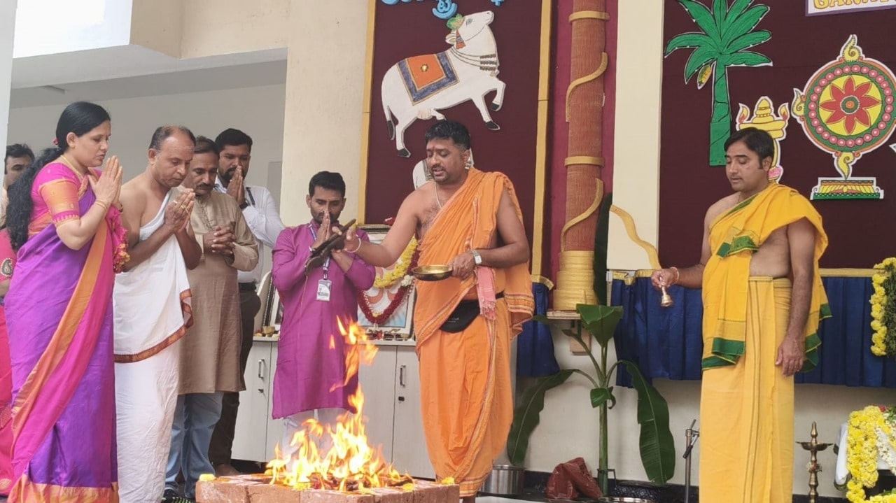 Ganapathi Homa and Satyanarayana Puja in RVK - Vijayanagar-3